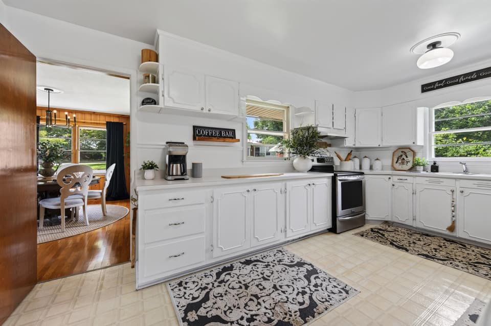 107 Roseland Drive, photo 20 of 40
