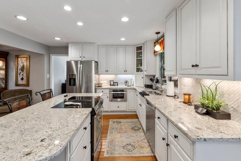 255 Patricia Lane NE, photo 18 of 35