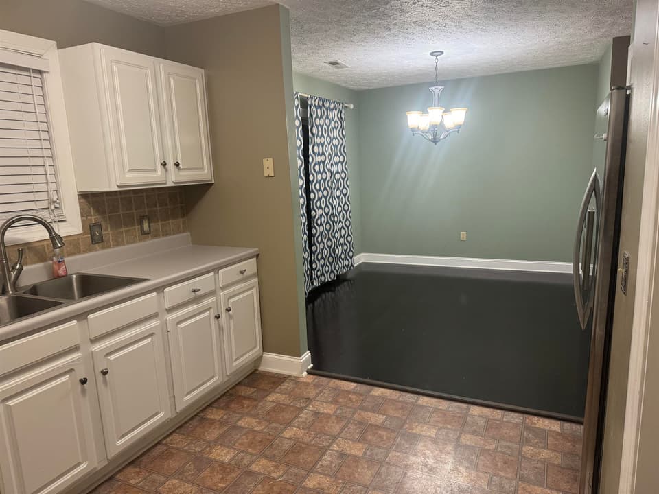 425 Silver Leaf Drive, photo 19 of 29