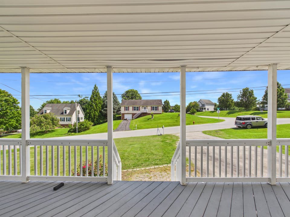100 Cullen Court, photo 5 of 40