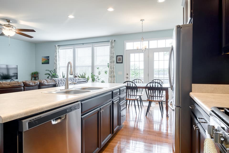 610 Dewdrop Lane, photo 15 of 39