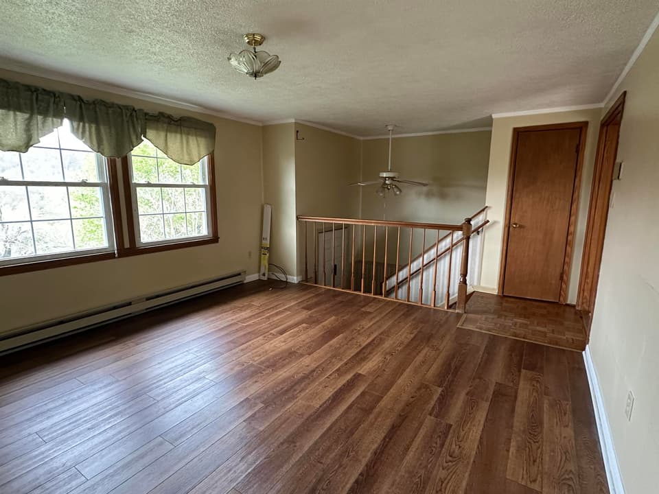 325 Mulberry Drive, photo 10 of 34