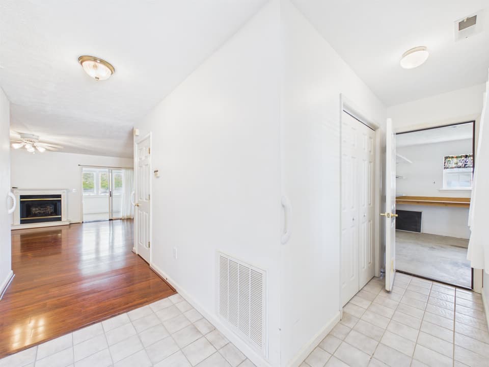 218 Wheatland Court, photo 3 of 29