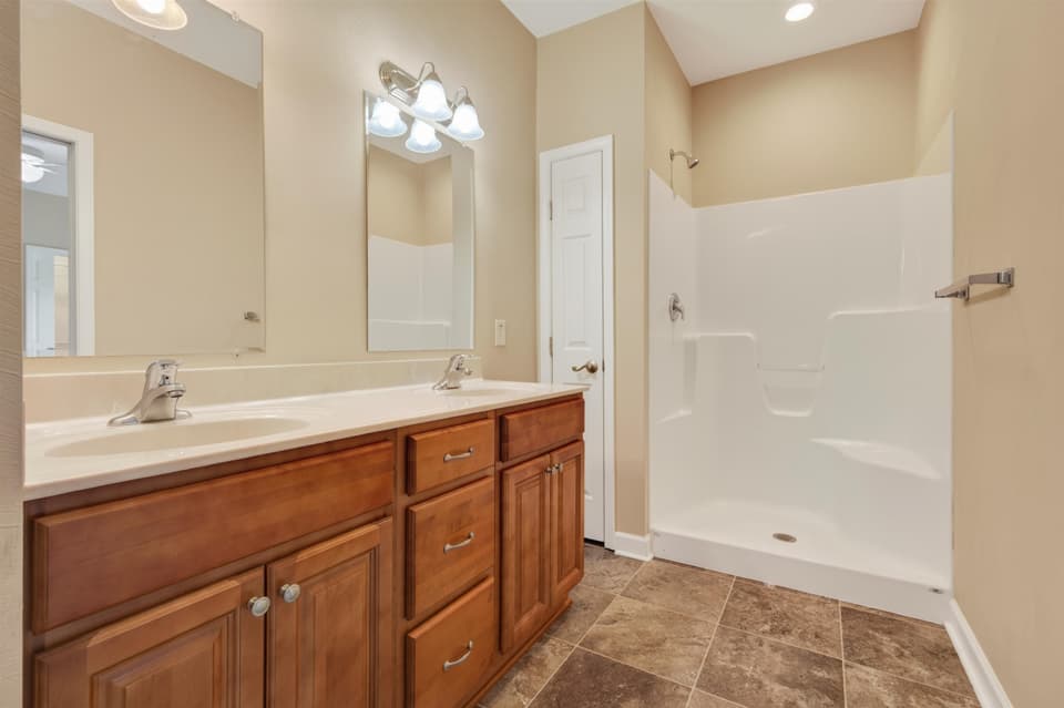 163 Walters Drive, photo 22 of 40