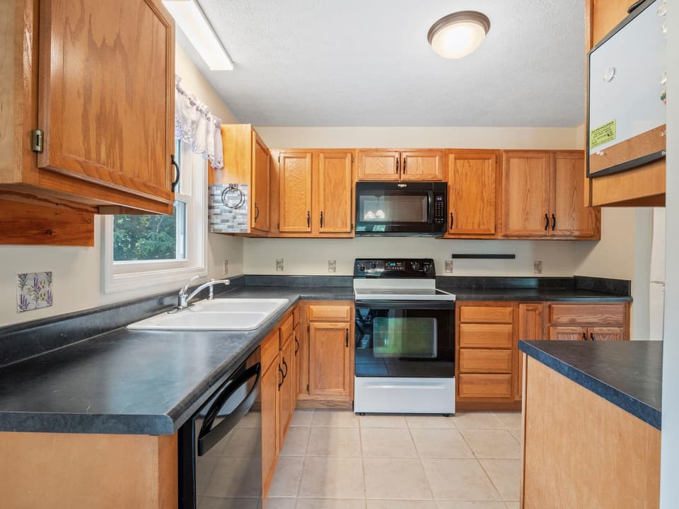 60 Wood Ridge Drive, photo 9 of 40