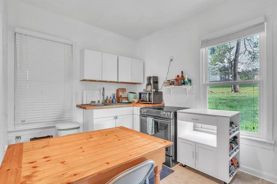 513 Craig Street, photo 12 of 32