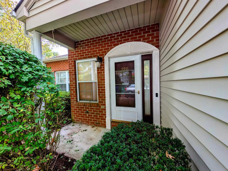 220 Gold Leaf Drive, photo 5 of 19