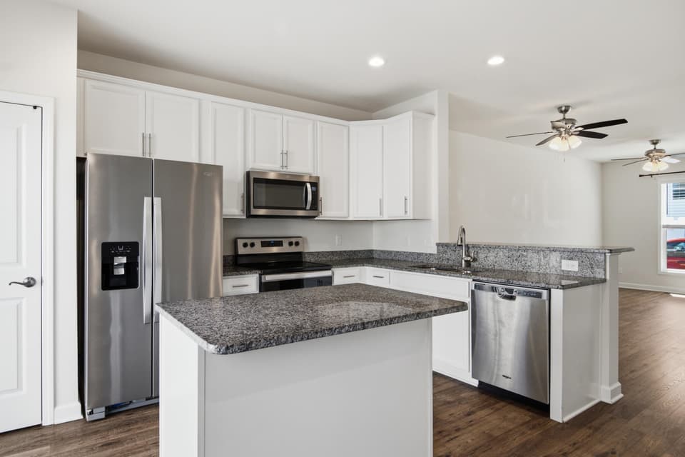 300 Hamilton Avenue NW, photo 9 of 40
