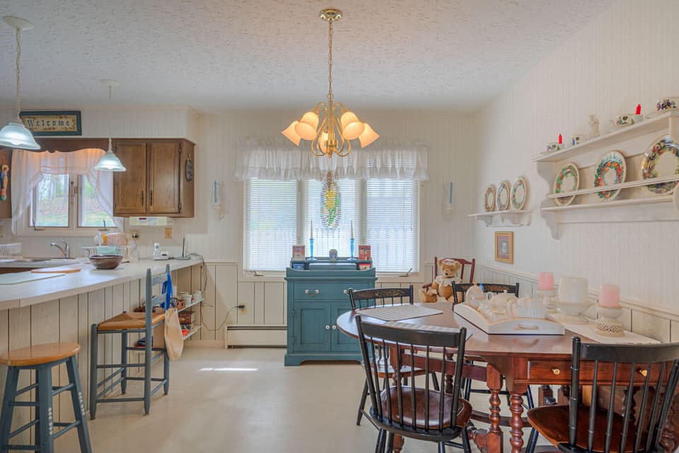 1144 Round Meadow Dr, photo 7 of 36