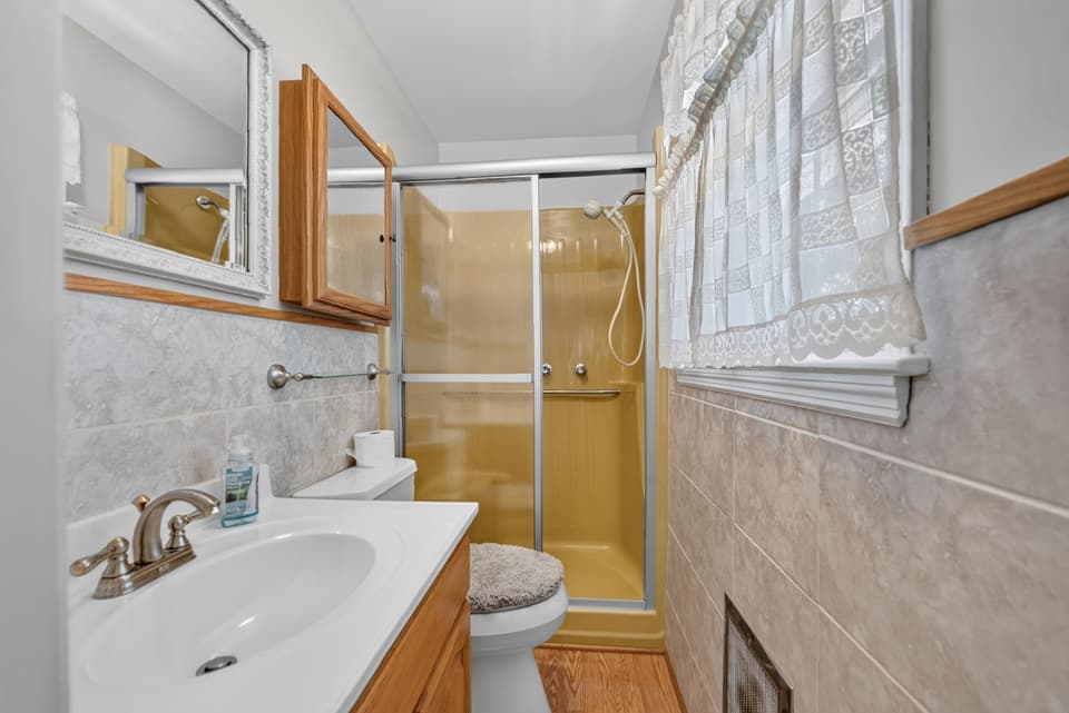 350 Teel Street, photo 35 of 40