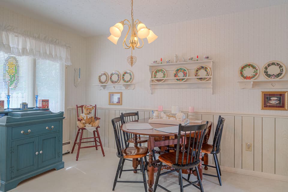 1144 Round Meadow Dr, photo 8 of 36