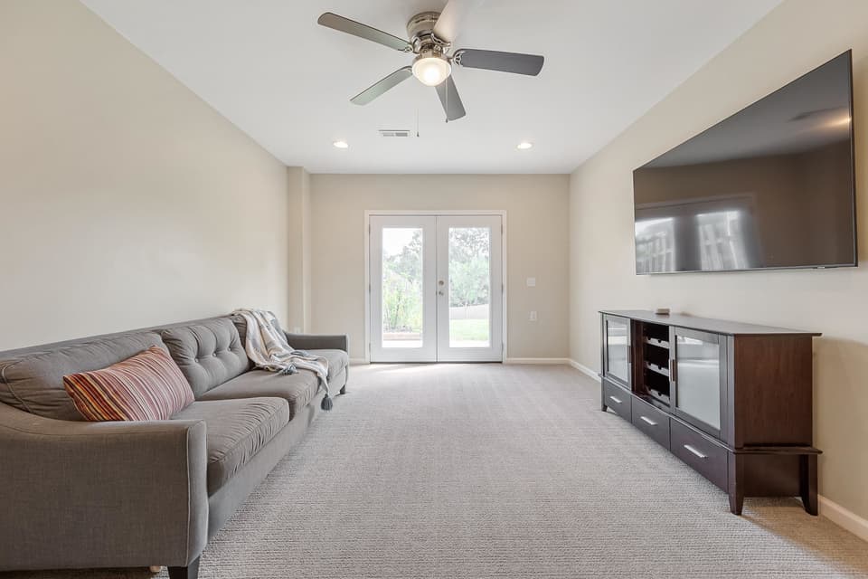 1400 Sleepy Hollow Road, photo 34 of 40
