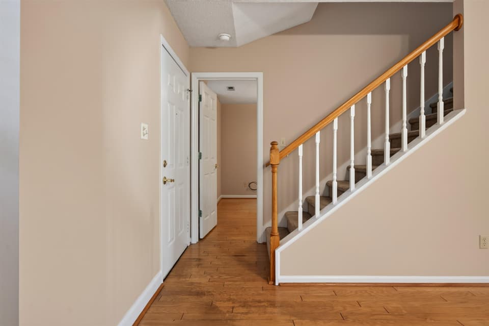 220 Darci Drive SE, photo 21 of 40