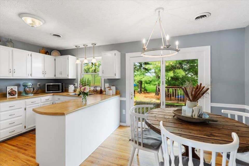 80 Henley Drive, photo 11 of 40
