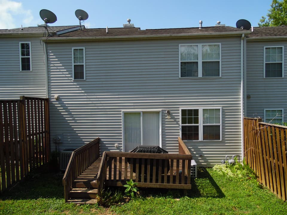 275 Silver Leaf Drive, photo 2 of 12