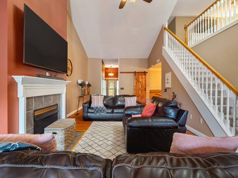 390 Gold Leaf Drive, photo 17 of 40