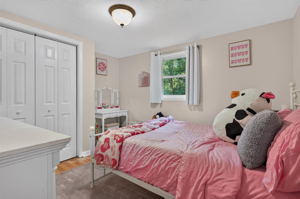 189 Pine Hollow Road, photo 31 of 40