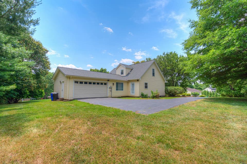 560 Independence Boulevard, photo 6 of 40