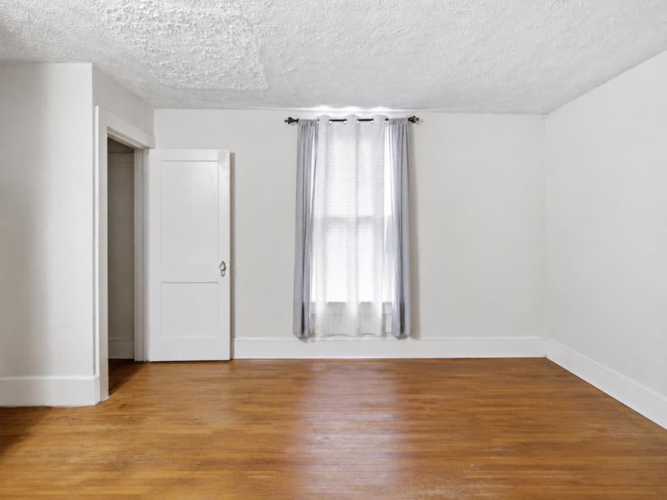 106 Roanoke Street, photo 10 of 24