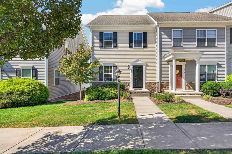 230 Phoenix Boulevard NW, photo 2 of 40