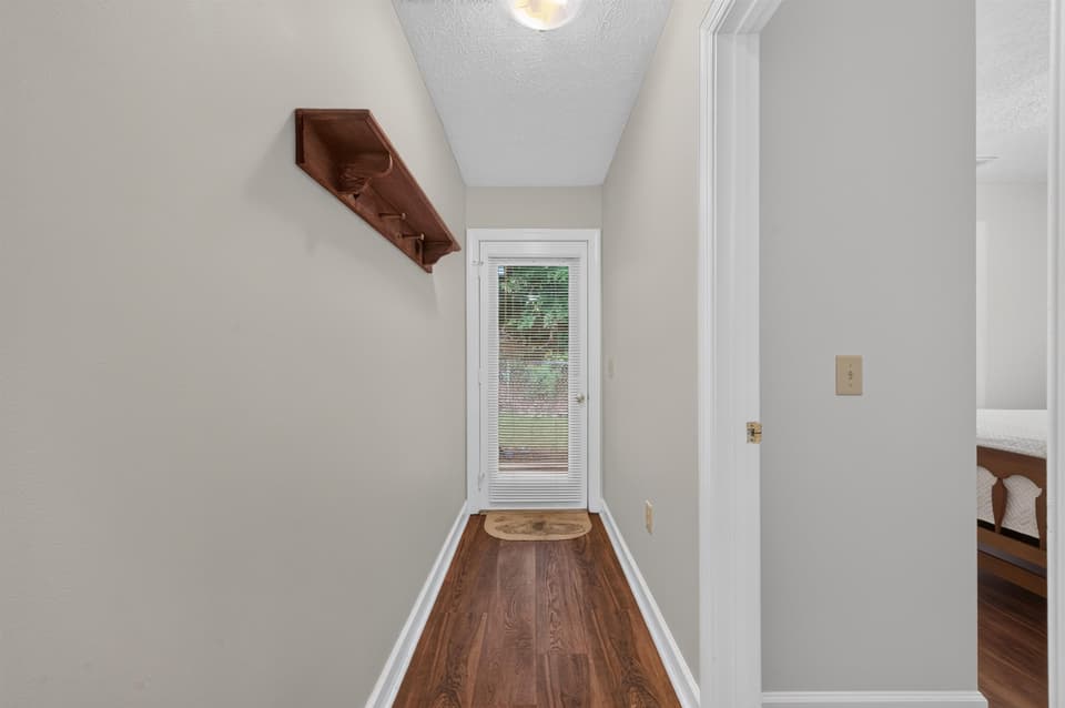 650 Kamran Drive, photo 28 of 40