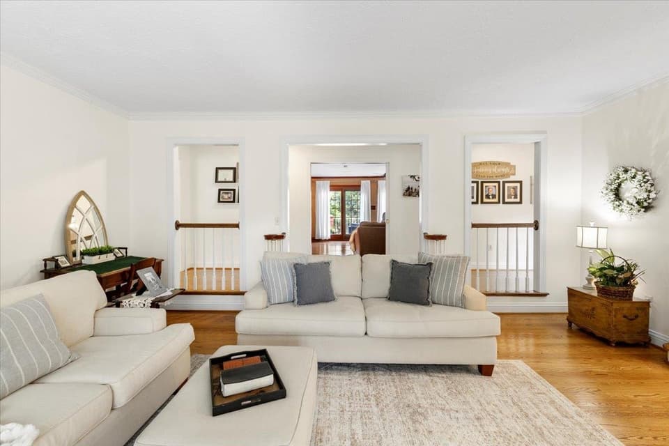 245 Emerald Boulevard, photo 19 of 40
