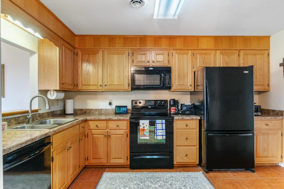 80 Patricia Lane, photo 12 of 40