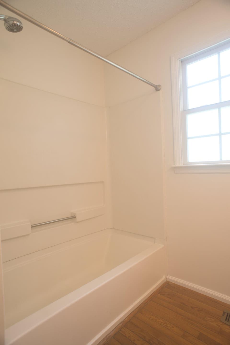 355 Overland Drive, photo 19 of 29