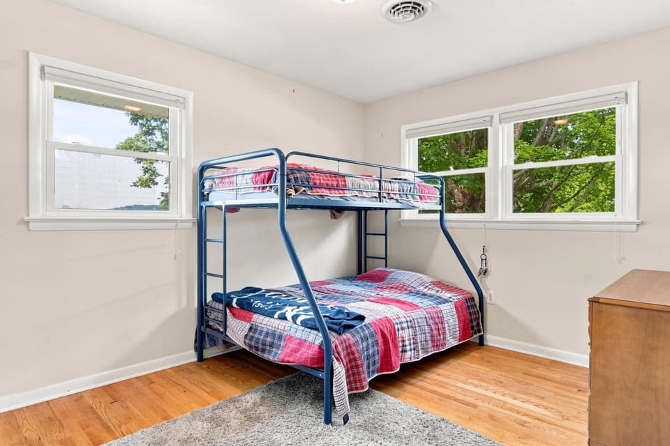 325 Cheverly Drive, photo 25 of 40