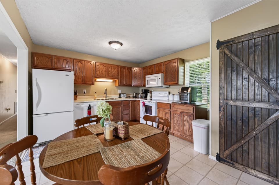 867 Switchback Road, photo 12 of 40