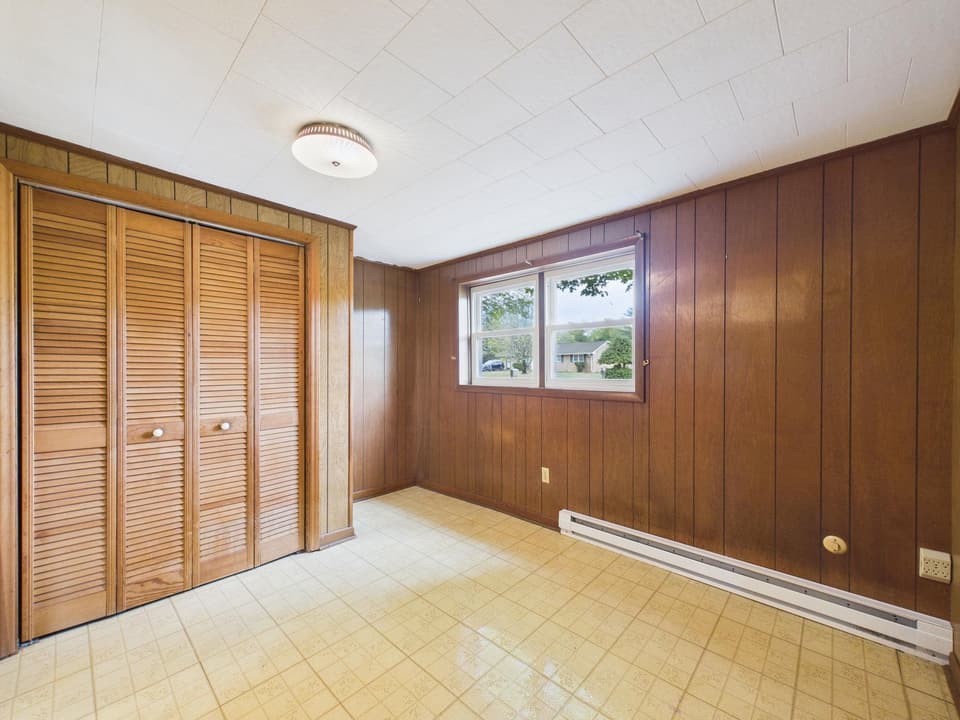 405 Maple Drive SE, photo 25 of 37