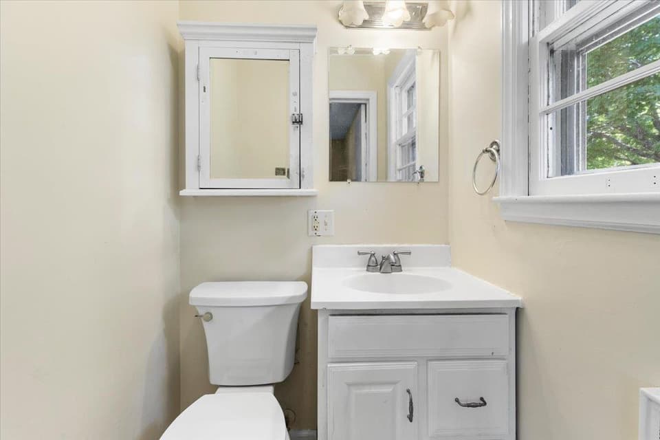 110 Rosehill Drive, photo 27 of 40