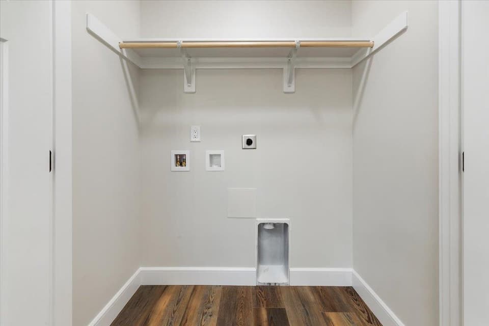 1045 Beaver Drive, photo 23 of 40