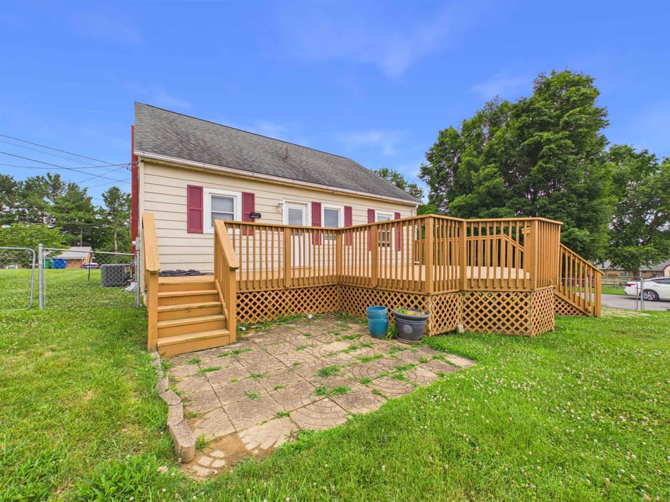 195 Church Street, photo 11 of 40