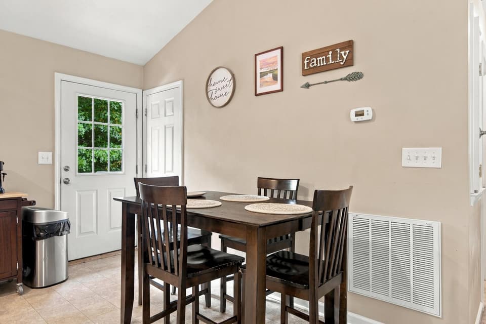 250 John Lemley Lane, photo 10 of 31