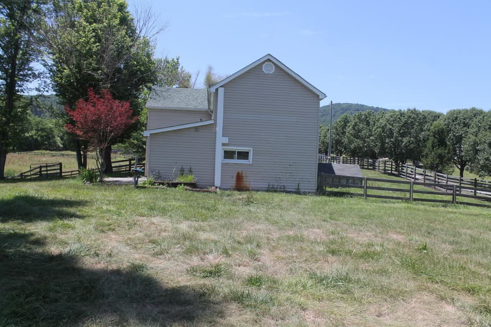 2768 Ellett Rd, photo 3 of 40