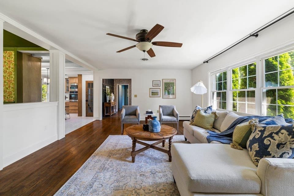 905 Oak Drive, photo 5 of 40