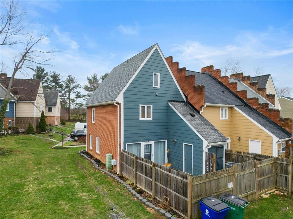 229 Lester Place, photo 40 of 40