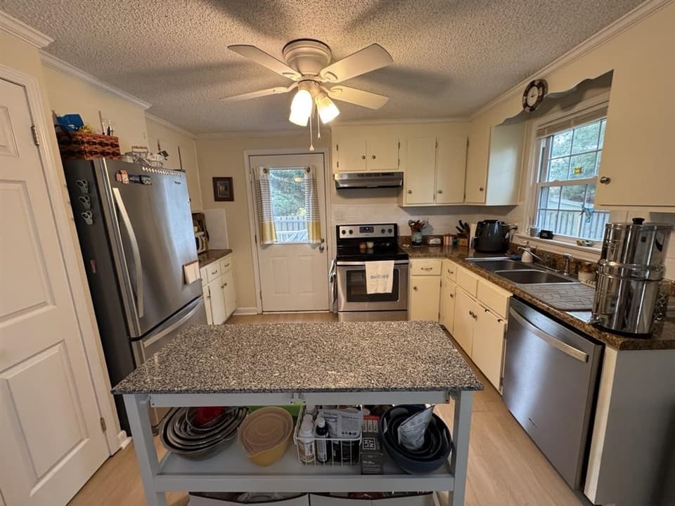 200 Craig Street, photo 29 of 40