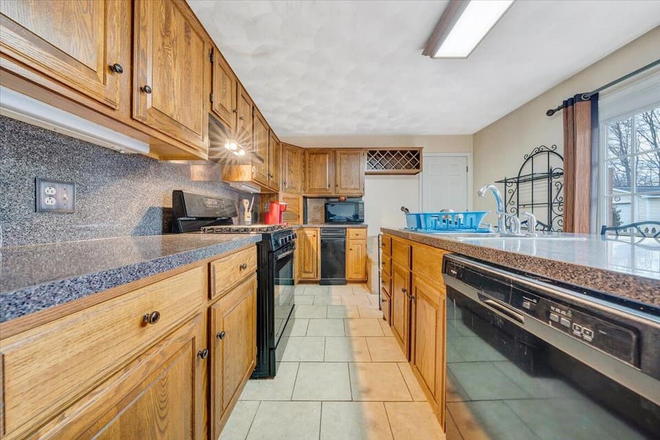 85 Scattergood Drive NE, photo 10 of 29
