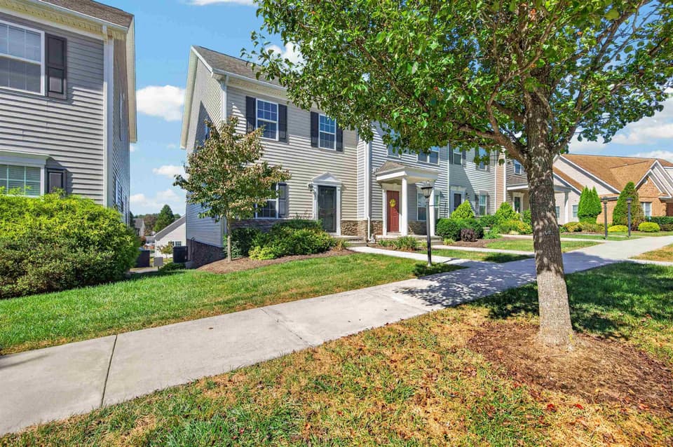 230 Phoenix Boulevard NW, photo 3 of 40