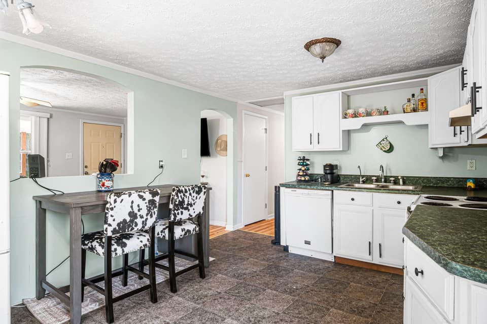 2274 Gingerbread Road, photo 17 of 39