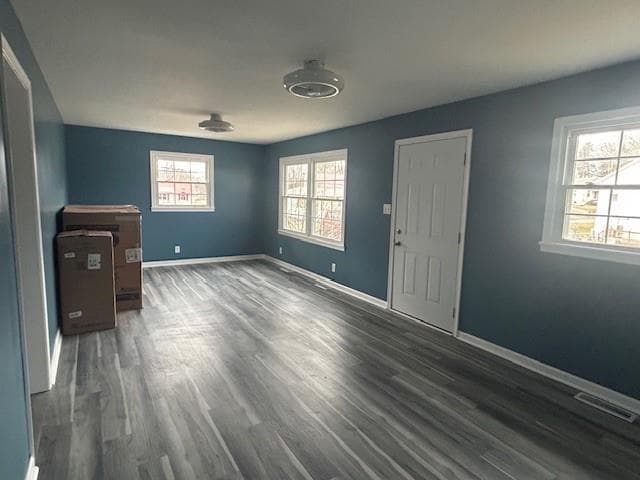 1340 Rigby Street, photo 2 of 16