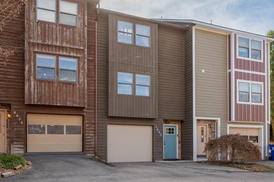 2665 Glade Drive SE, Christiansburg, VA