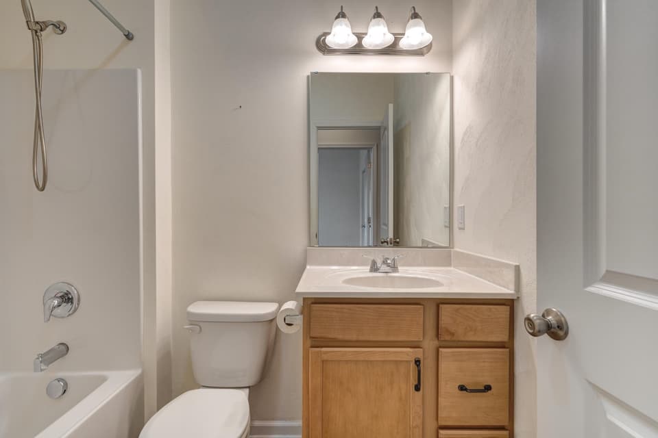 160 Roudabush Drive, photo 25 of 34
