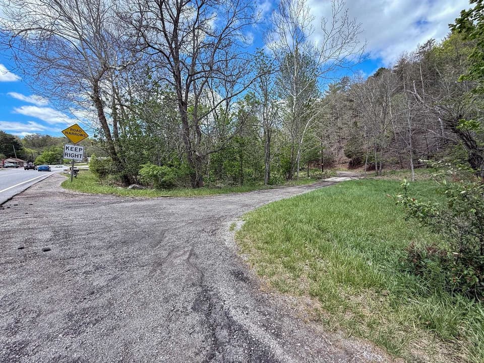 3500 Hawley Road, photo 3 of 15