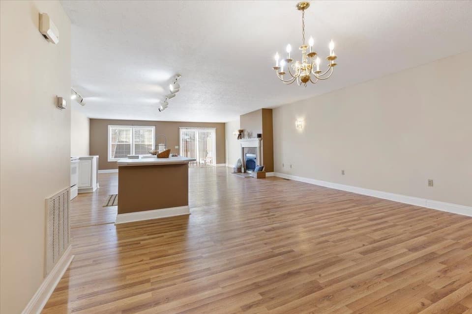 360 Gold Leaf Drive, photo 18 of 40