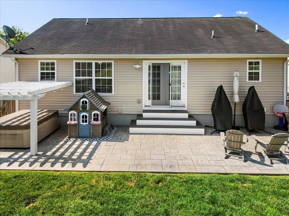 150 Sage Lane, photo 22 of 32
