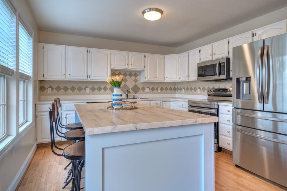 250 Silver Leaf Drive, photo 18 of 40