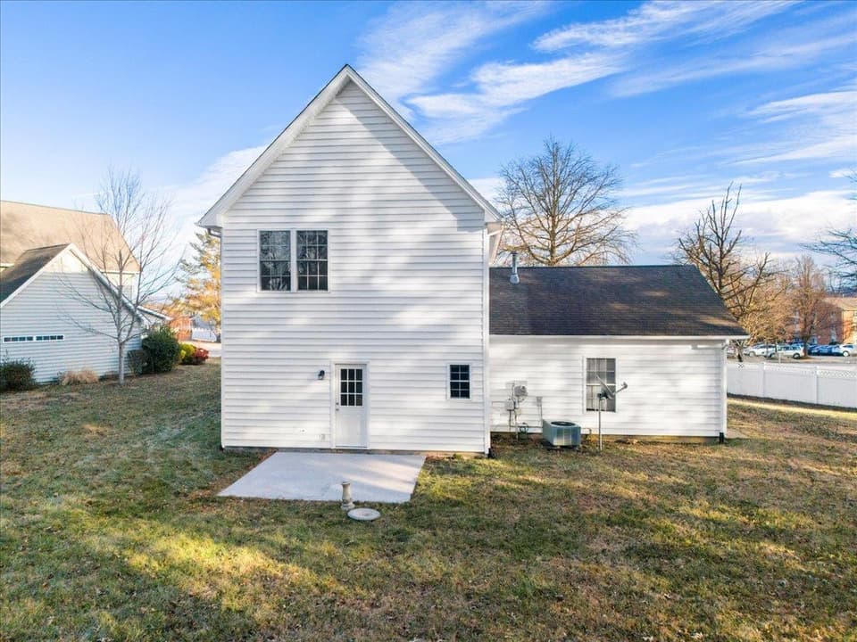 10 Overlook Drive, photo 6 of 40